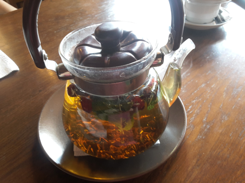 чай с чебрецом и шиповником