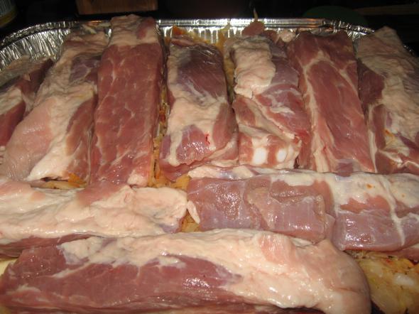 Кислая капуста тушеная со свининой