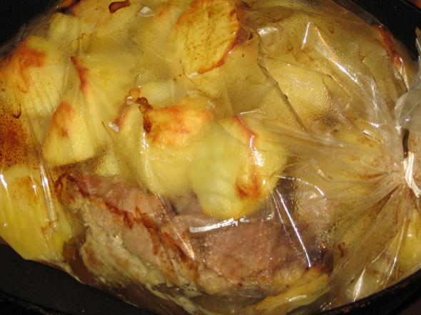 мясо тушонное с картофелем в пакете