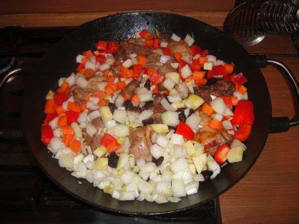 кролик с рисом