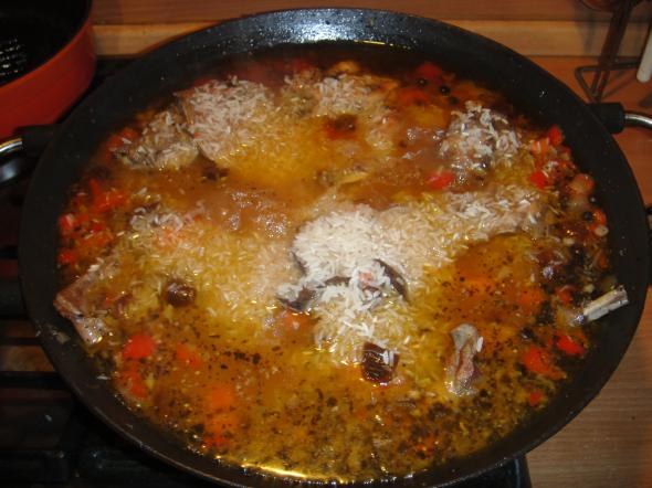 кролик с рисом