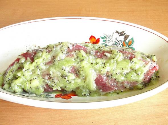 Телятина с киви
