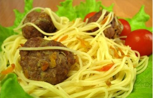 макароны с фрикаделиками