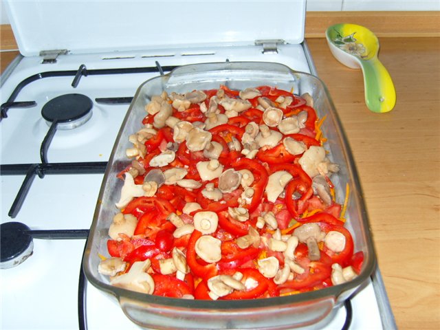 куриное филе, запеченное с овощами