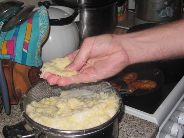 как приготовить драники из картофеля рецепт с фото по шагам