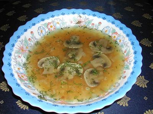 Чечевичный суп с грибами.