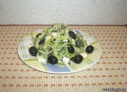 салат с адыгейским сыром