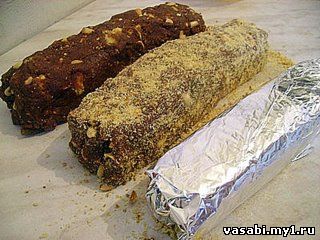 Сладкая колбаса из печенья